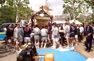 公園の八広2丁目お神酒所で渡御の準備。08.09.07.
