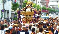 古神輿が明治通り中居堀へ。08.09.07.