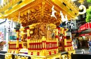 隅々まで緻密な木組みと木彫り。08.09.14.