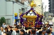 吹上南睦お神酒所から坂下通りを北進です。08.09.21.