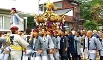 参道前から氏子町内へ出立つです。08.10.19.