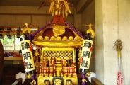 早朝の境内には氏子役員のみ。08.10.05.
