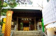 祈願には巫女鈴を使う用賀神社。08.10.12.