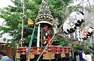 巡行時には鈴が鳴る北一町会の鈴山車。'11.06.05.