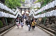 鳥居下は海岸だった証し。'11.06.05.