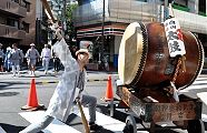 白山太鼓打ち手は二本撥。'11.09.07.