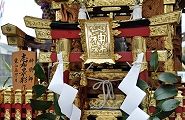 重厚な宮神輿。'11.09.04.