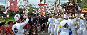 待機中の踊り手に見送られて。'11.09.25.