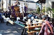 町会神酒所ごとに神事。'12.04.08.