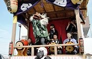 獅子舞の勝沼町居囃子。'12.04.15.