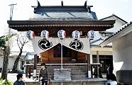 境内社の八雲神社。'12.04.15.