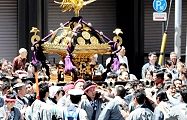 下谷神社と同日開催でギャラリー少ない。'12.05.13.