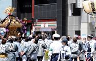 さあ待っていた交差点へ突入。'12.05.13.