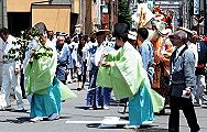 辻清め繰り返し進む。'12.05.27.