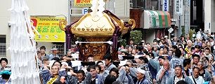 舟町を渡御。'12.06.03.