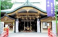 落ち着いた社殿。'12.06.03.