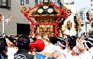 鳥居前から渡御。'12.06.02.