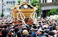 春日通りで引受けの三桂。'12.06.10.