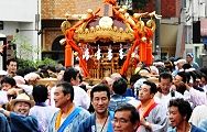 和気藹々の渡御。'12.07.22.
