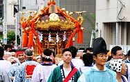 旧道へと進む。'12.07.22.