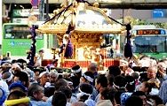 駅前で神輿揉み繰り返す。'12.08.05.