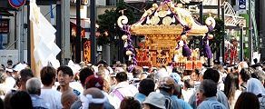亀戸二丁目交差点を。'12.08.05.