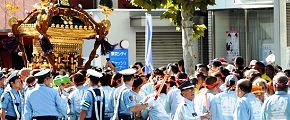 菊川3丁目が新大橋三ツ目通で引受け。'12.08.26.