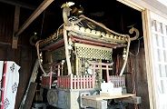 延宝6年(1678)建造の旧御本社に残念チト塵が。'12.09.09.