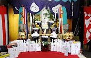 華やかな飾り付けの駅前西口。'12.09.16.