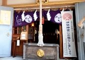 平成10年建造の社殿。'12.09.09.