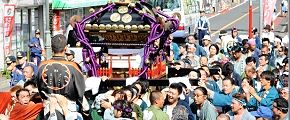 ここぞと神輿揉み繰り返す。'12.09.16.