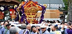 お仮屋前から鳥居へ。'12.10.14.