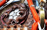 梅紋を精悍な龍が包む。'12.10.21.