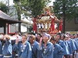 境内から神社脇道へと。07.10.07.