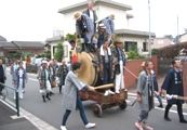 露払いの大太鼓の後に宮神輿が来ない。07.10.14.