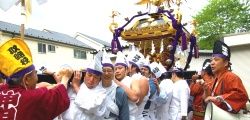 町内渡御引渡し場所に入り宮出し終える。08.04.29.