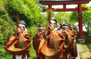 雅楽の笙と横笛縦笛の優雅な調べが流れる。08.05.08.