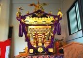 神輿の二之宮だが神田祭では台車に載る。08.05.11.
