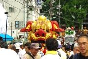 宮神輿を先導しての渡御。08.06.07.