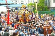 築地市場から出入り口の海幸橋を渡る。08.06.07.
