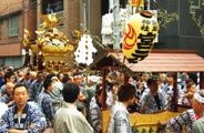 町会神輿巡行も整える、さすが鳥越の宮元です。08.06.08.