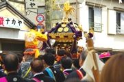 宮神輿が着ました引渡し儀式場所へ。08.06.15.