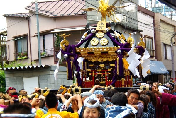 隅田稲荷神社の本宮。08.06.15.
