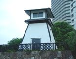 隅田川沿いに建つ石川島灯台。08.08.03.