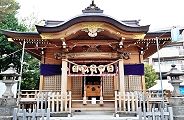 平成18年再建の社殿。'11.10.09.