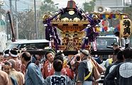 国道交差点を横断。'11.11.03.