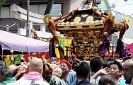 鳥居前からの渡御。'12.06.24.
