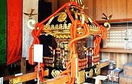 諏訪祭の江戸神輿。'12.07.08.