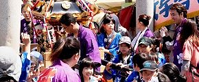 子供神輿の出立つ。'14.04.27.