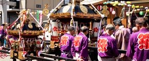拝殿前での神事。'14.04.27.